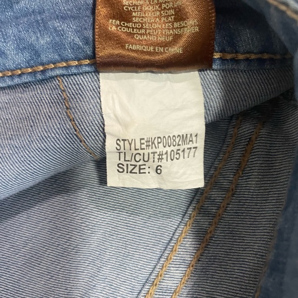 ~Kut from the Kloth Jane Flare Jeans~ - Picture 7 of 8